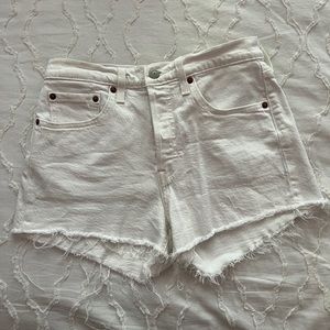 Levi’s 501 high waisted shorts size 25